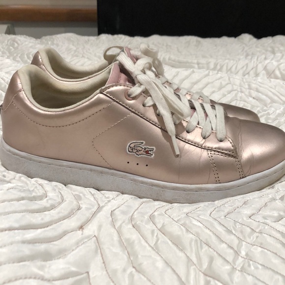 lacoste sneakers rose gold